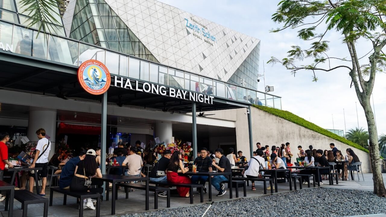 不用出国也能感受越南街头风味！新山R&F Marina Place的【Ha Long Bay Night Restaurant】等你来打卡！